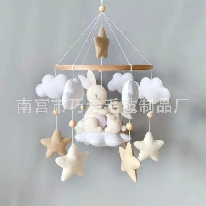 Baby Nursery Neutral - مُعلّقة سرير أطفال مصنوعة يدويًا من